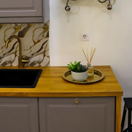 Oak Tree Бухарест